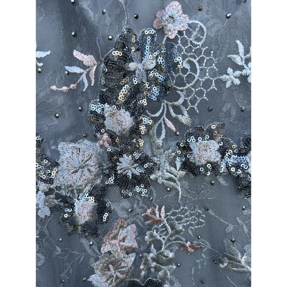 Mac Duggal Platinum Gray Sequin Floral Embroidered Long Sleeve Gown Sz 18 Formal - Picture 7 of 15